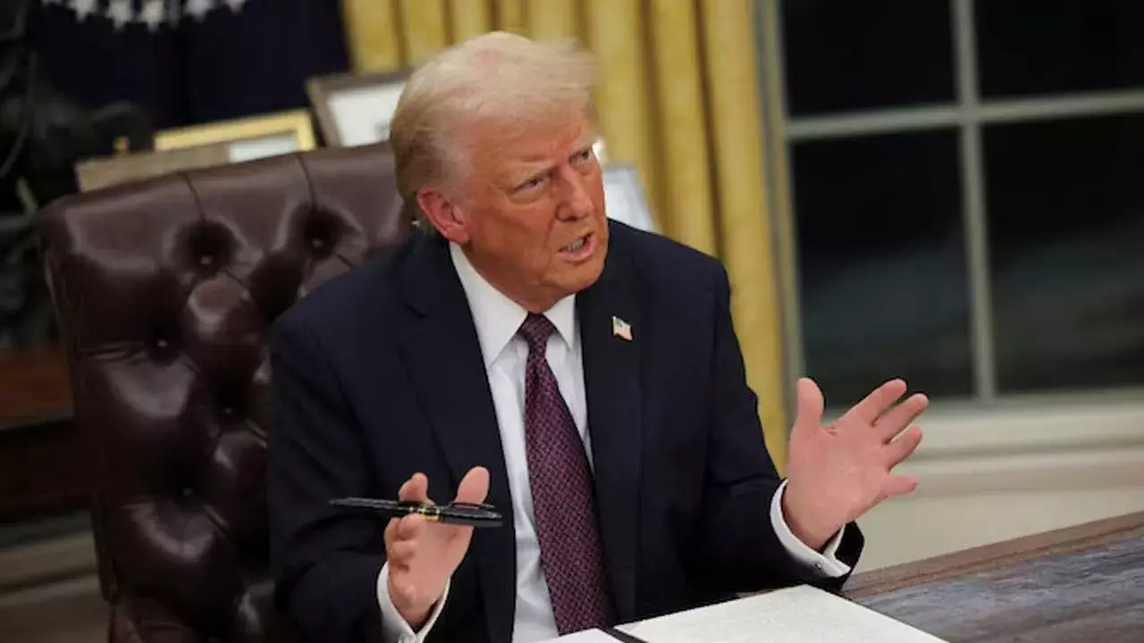 Trump Frustration : బానిసల పిల్లల కోసం తెస్తే అంతా ఎగబడుతున్నారు : ట్రంప్ Trump Frustration : బానిసల పిల్లల కోసం తెస్తే అంతా ఎగబడుతున్నారు : ట్రంప్