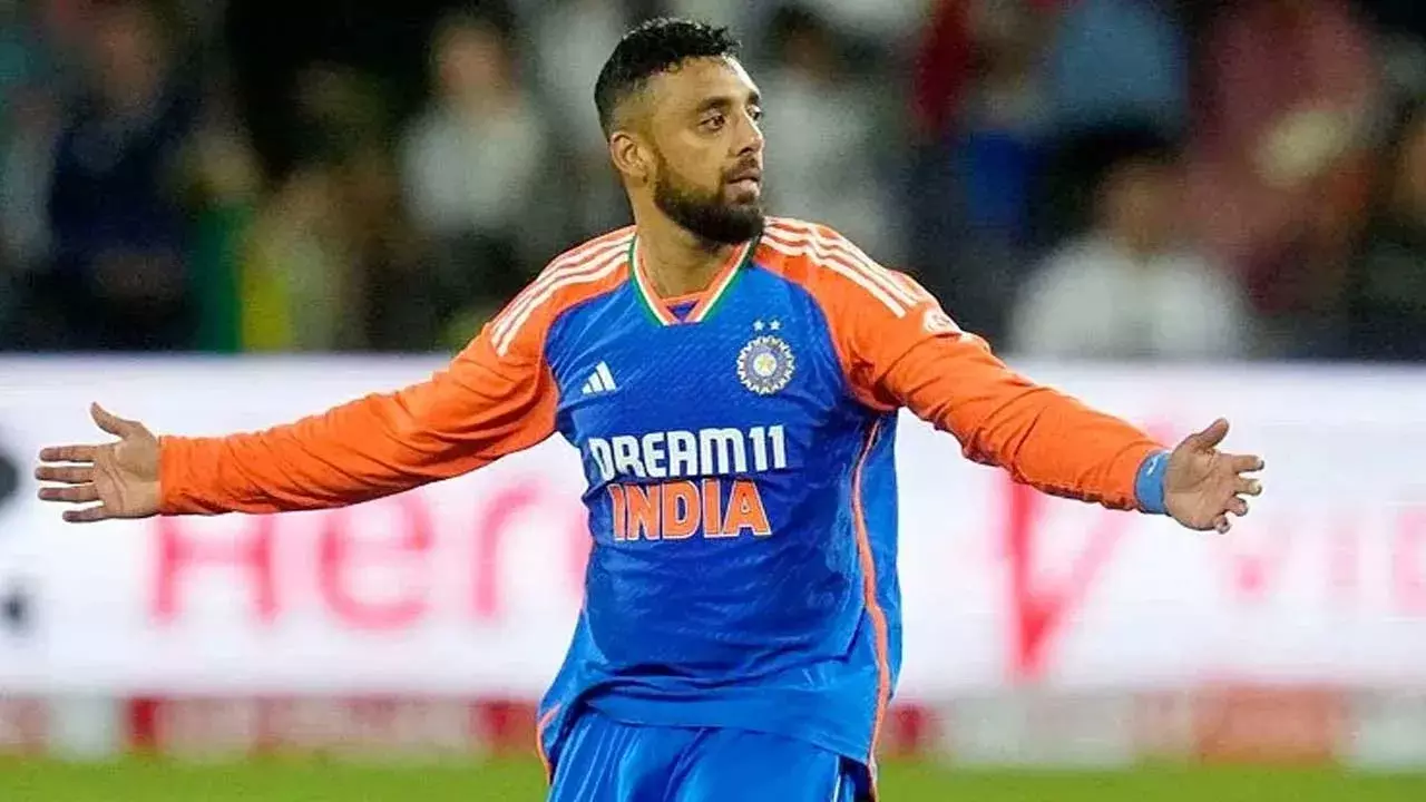 Spinner Varun Chakravarthy : టీమిండియా స్పిన్నర్ వరుణ్ చక్రవర్తి కొత్త రికార్డ్ Spinner Varun Chakravarthy : టీమిండియా స్పిన్నర్ వరుణ్ చక్రవర్తి కొత్త రికార్డ్