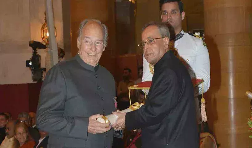 Aga Khan: ఆధ్యాత్మిక వేత్త ఆగాఖాన్ కన్నుమూత Aga Khan: ఆధ్యాత్మిక వేత్త ఆగాఖాన్ కన్నుమూత