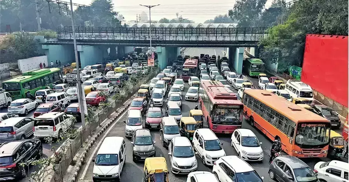 Toll Charge : టోల్‌ ఛార్జీలకు ఏడాది, లైఫ్‌టైమ్ పాస్‌లు.