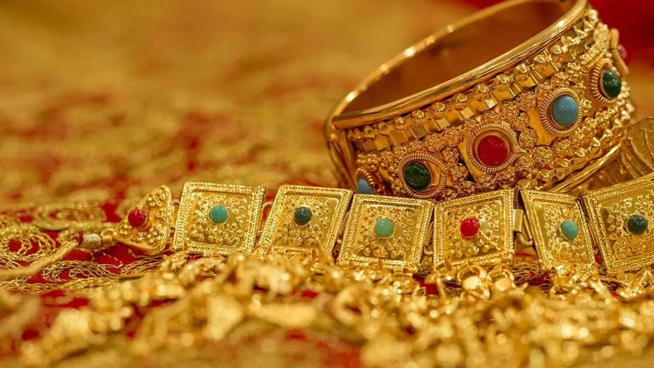 Gold Market : బిగ్ షాక్.. మళ్లీ పెరిగిన బంగారం ధరలు Gold Market : బిగ్ షాక్.. మళ్లీ పెరిగిన బంగారం ధరలు