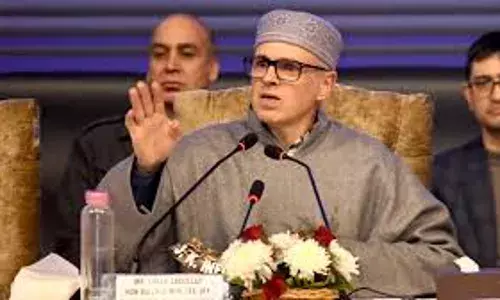 Jk Cm Omar Abdullah Delhi Results : ఆప్, కాంగ్రెస్లపై విరుచుకుపడిన ఒమర్ అబ్దుల్లా Jk Cm Omar Abdullah Delhi Results : ఆప్, కాంగ్రెస్లపై విరుచుకుపడిన ఒమర్ అబ్దుల్లా
