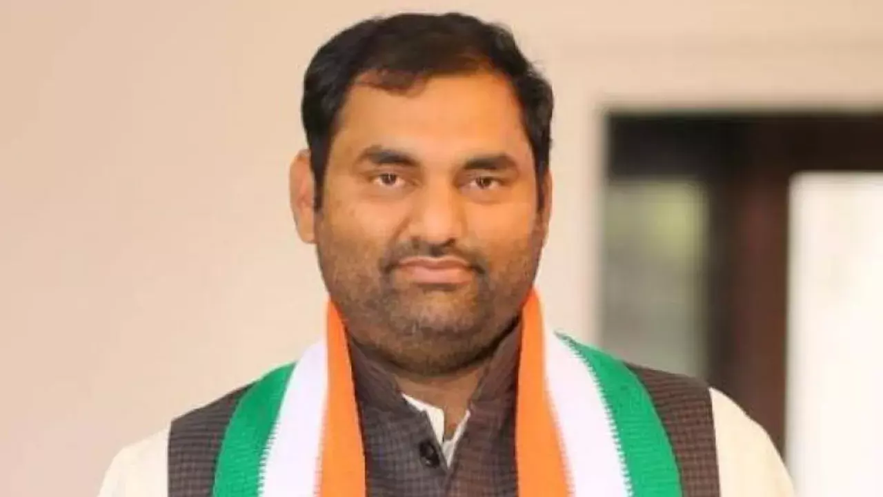 MLA Anirudh Reddy : డిన్నర్ మీటింగ్ పై ఎమ్మెల్యే అనిరుధ్ రెడ్డి హాట్ కామెంట్స్ MLA Anirudh Reddy : డిన్నర్ మీటింగ్ పై ఎమ్మెల్యే అనిరుధ్ రెడ్డి హాట్ కామెంట్స్