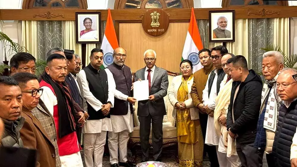 N Biren Singh: మణిపూర్ సీఎం రాజీనామా N Biren Singh: మణిపూర్ సీఎం రాజీనామా