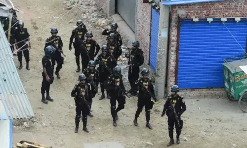 Bangladesh: హింసను అరికట్టడానికి ప్రభుత్వం ప్రారంభించిన  ఆపరేషన్ డెవిల్ హంట్..