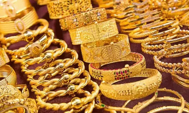 Gold Rate: రికార్డు స్థాయిలో బంగారం ధరలు.. 10 గ్రాములకు.. Gold Rate: రికార్డు స్థాయిలో బంగారం ధరలు.. 10 గ్రాములకు..