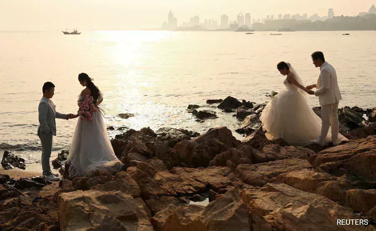 China:  సోలో బ్రతుకే సో బెటర్ అంటున్న చైనా యువత..