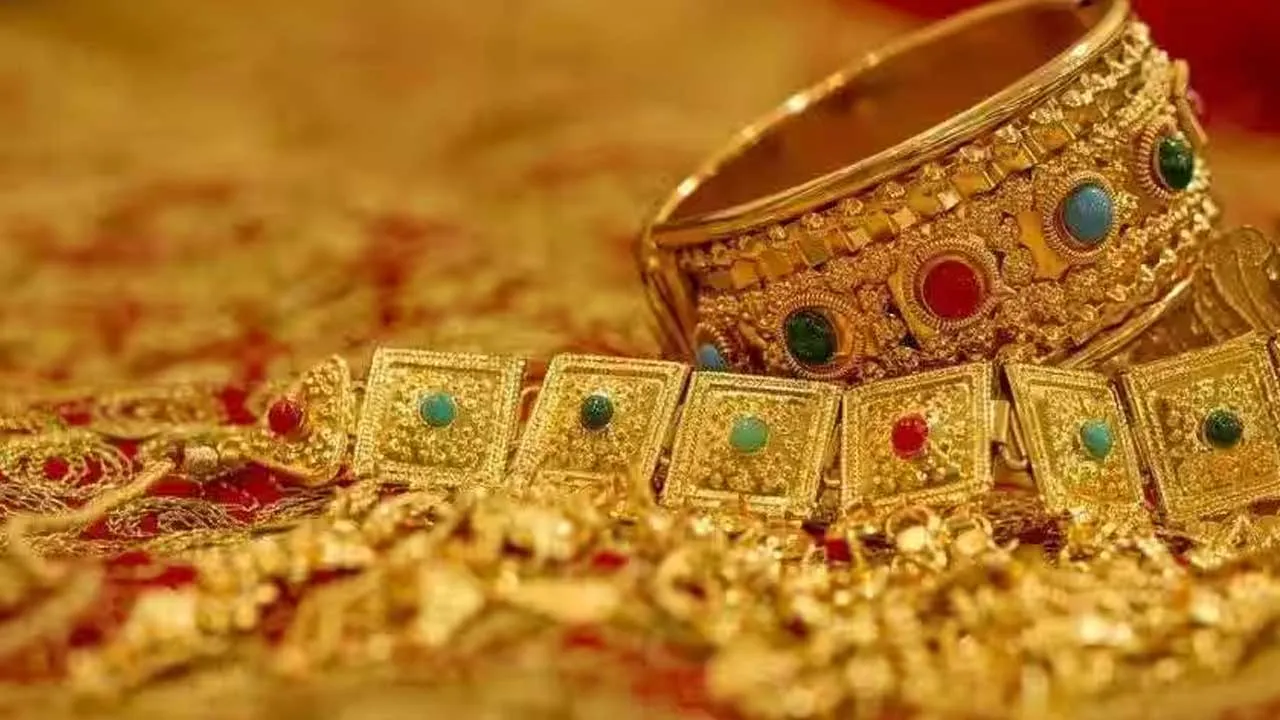Gold Prices : భారీగా పెరిగిన బంగారం ధరలు Gold Prices : భారీగా పెరిగిన బంగారం ధరలు