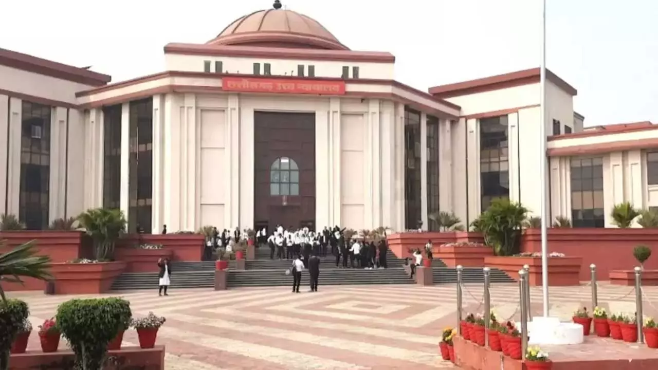 Chhattisgarh High Court : భార్యతో అసహజ శృంగారం నేరం కాదు: హైకోర్టు Chhattisgarh High Court : భార్యతో అసహజ శృంగారం నేరం కాదు: హైకోర్టు