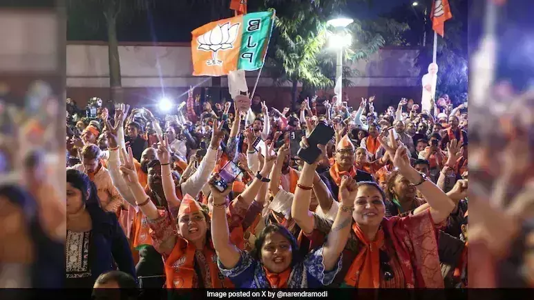 Delhi CM: ఢిల్లీ సీఎం ప్రమాణస్వీకారానికి భారీగా ఏర్పాట్లు చేస్తున్న బీజేపీ Delhi CM: ఢిల్లీ సీఎం ప్రమాణస్వీకారానికి భారీగా ఏర్పాట్లు చేస్తున్న బీజేపీ