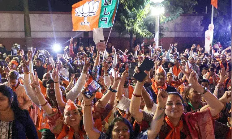 New Delhi: సీఎం ప్రమాణస్వీకార కార్యక్రమం.. సినీ తారలు, పారిశ్రామికవేత్తలకు ఆహ్వానం.. New Delhi: సీఎం ప్రమాణస్వీకార కార్యక్రమం.. సినీ తారలు, పారిశ్రామికవేత్తలకు ఆహ్వానం..