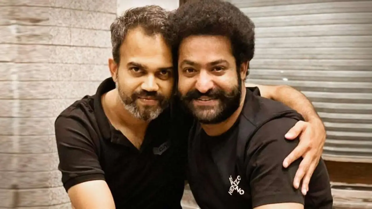 NTR Neel :  ఎన్టీఆర్ లేడు.. ప్రశాంత్ మొదలుపెట్టాడు NTR Neel :  ఎన్టీఆర్ లేడు.. ప్రశాంత్ మొదలుపెట్టాడు