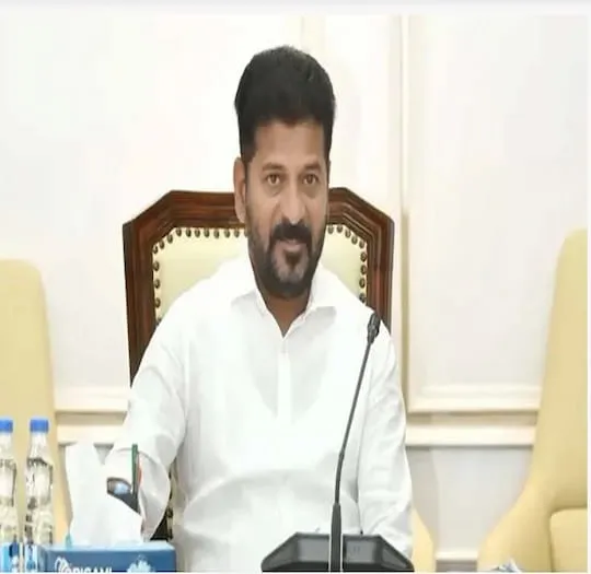 REVANTH: కోర్టు విచారణకు హాజరైన సీఎం రేవంత్ REVANTH: కోర్టు విచారణకు హాజరైన సీఎం రేవంత్