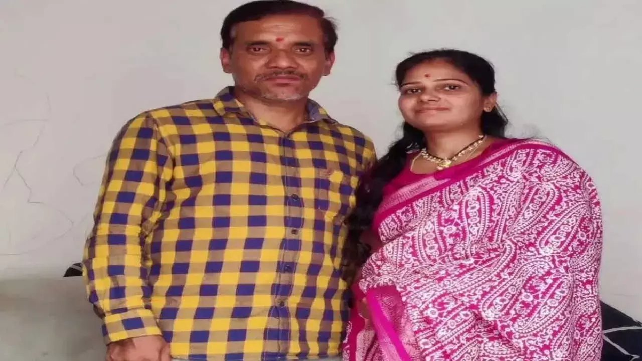 Road Accident : విషాదం: కుంభమేళాకు వెళ్లి తిరిగొస్తూ..ముగ్గురు స్పాట్ Road Accident : విషాదం: కుంభమేళాకు వెళ్లి తిరిగొస్తూ..ముగ్గురు స్పాట్