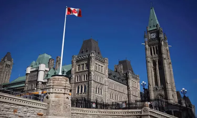 వలసలను అరికట్టేదిశగా కెనడా తాజా చర్యలు.. భారతీయ విద్యార్థులపై ప్రతికూల ప్రభావం