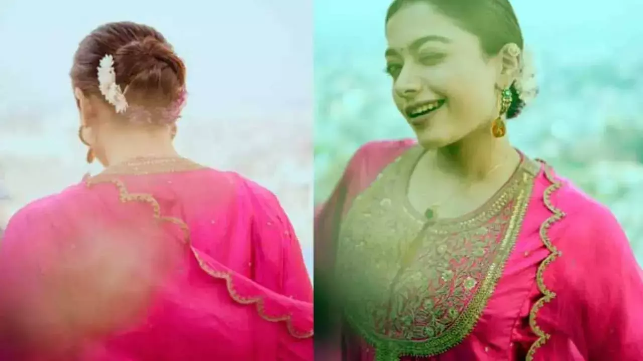 Rashmika Mandanna : రష్మిక హ్యాపీ.. ఫొటోలు వైరల్ Rashmika Mandanna : రష్మిక హ్యాపీ.. ఫొటోలు వైరల్