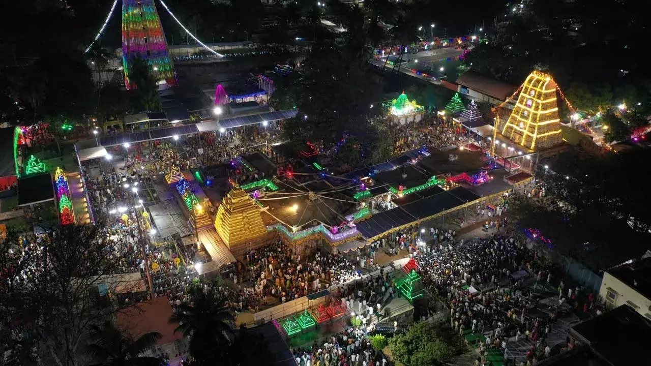 Srisailam : శ్రీశైలంలో కనుల పండువగా మల్లికార్జునుడి కళ్యాణం