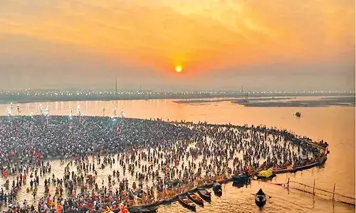 Maha Kumbh 2025: మహా కుంభమేళాలో 66 కోట్ల మంది పుణ్య స్నానాలు Maha Kumbh 2025: మహా కుంభమేళాలో 66 కోట్ల మంది పుణ్య స్నానాలు
