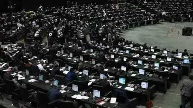 Iran Parliament: ఒక డాలరుకు 10 లక్షల రియాల్స్‌