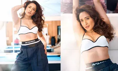 Pragya Jaiswal : హలో మార్చి.. ప్రగ్యా వయ్యారాలు ఒలకబోత Pragya Jaiswal : హలో మార్చి.. ప్రగ్యా వయ్యారాలు ఒలకబోత