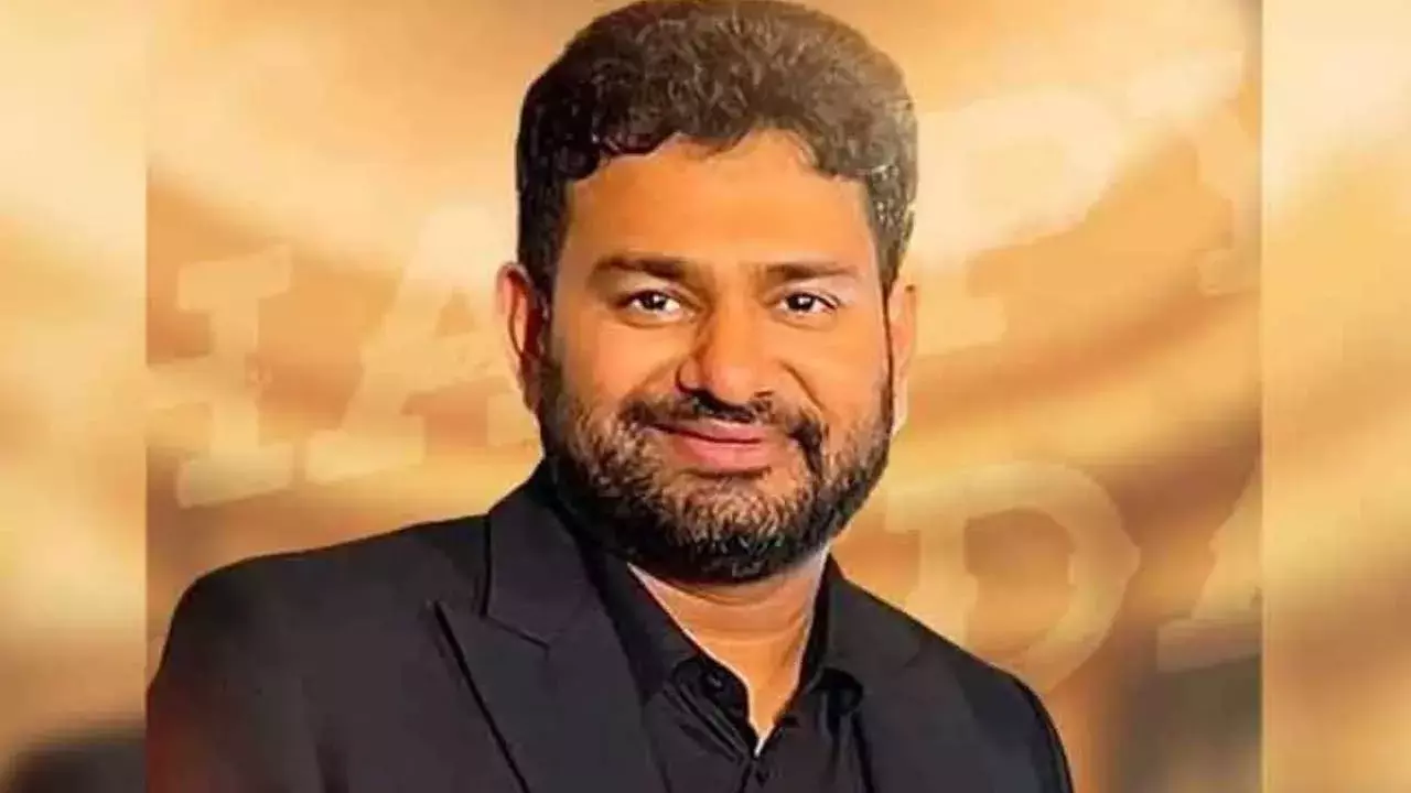Producer Kedar : దుబాయ్ లో నిర్మాత కేదార్ అంత్యక్రియలు పూర్తి Producer Kedar : దుబాయ్ లో నిర్మాత కేదార్ అంత్యక్రియలు పూర్తి