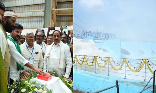 TG : సీతారామ లిఫ్ట్ కెనాల్ ప్రారంభించిన మంత్రి తుమ్మల TG : సీతారామ లిఫ్ట్ కెనాల్ ప్రారంభించిన మంత్రి తుమ్మల