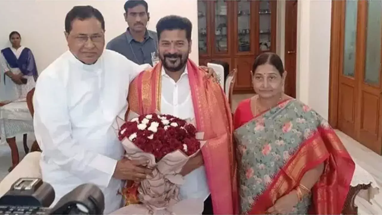 CM Revanth : జానారెడ్డికి కీలక పదవి.. ఇంటికెళ్లి చెప్పిన సీఎం రేవంత్! CM Revanth : జానారెడ్డికి కీలక పదవి.. ఇంటికెళ్లి చెప్పిన సీఎం రేవంత్!