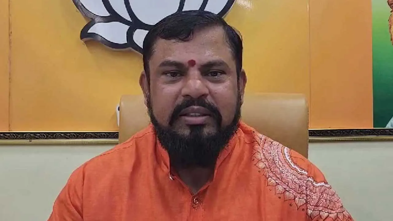 BJP Leader Raja Singh: రాజాసింగ్ కు మరో మూడు కేసుల్లో రిలీఫ్ BJP Leader Raja Singh: రాజాసింగ్ కు మరో మూడు కేసుల్లో రిలీఫ్