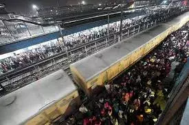 Train Tickets: టికెట్ కన్ఫర్మ్ కాకుంటే స్టేషన్‌లోకి నో ఎంట్రీ!