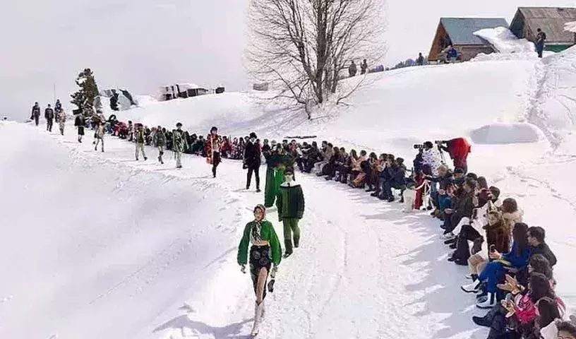 Fashion Show: జమ్మూ కాశ్మీర్‌లో అర్ధనగ్న ఫ్యాషన్‌ షోపై దుమారం