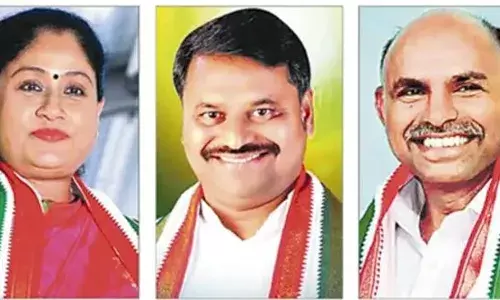 TG: నామినేషన్ దాఖలు చేసిన విజయశాంతి TG: నామినేషన్ దాఖలు చేసిన విజయశాంతి