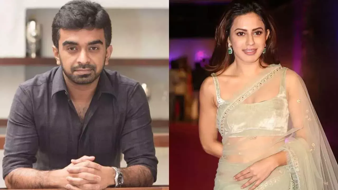 Actress Ranya Rao : భర్త ఫిర్యాదుతోనే దొరికిపోయిన రన్యా రావ్! Actress Ranya Rao : భర్త ఫిర్యాదుతోనే దొరికిపోయిన రన్యా రావ్!