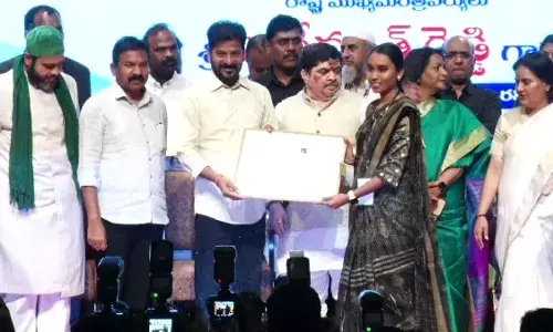 REVANTH: విద్యా ప్రమాణాలు పడిపోవడంపై సీఎం ఆవేదన