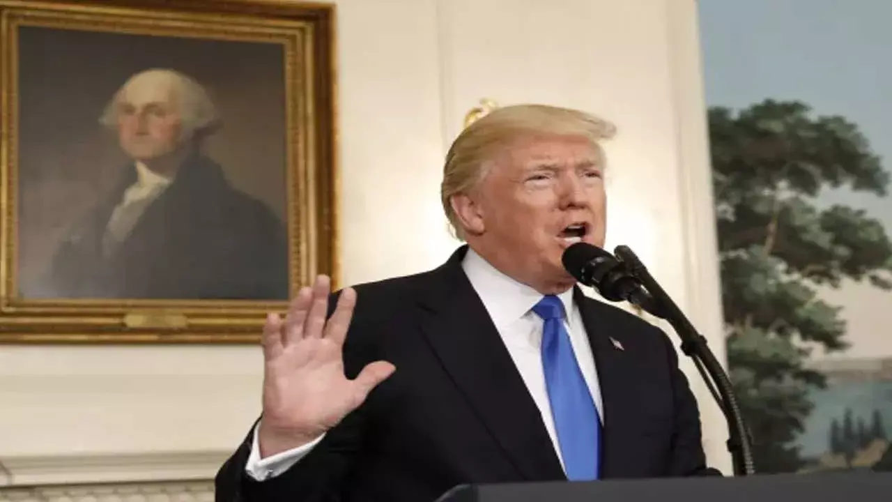Trump : 41 దేశాలపై ట్రావెల్ బ్యాన్.. ట్రంప్ మరో కీలక నిర్ణయం Trump : 41 దేశాలపై ట్రావెల్ బ్యాన్.. ట్రంప్ మరో కీలక నిర్ణయం