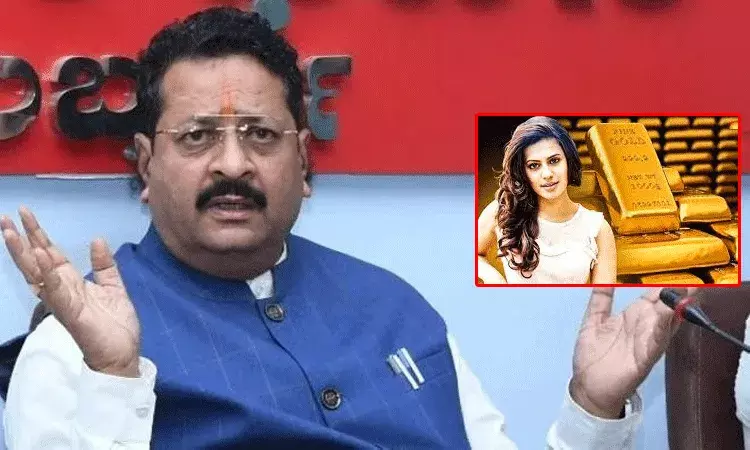 Gold Smuggling Case: రన్యారావుపై అసభ్యకర వ్యాఖ్యలు చేసిన బీజేపీ ఎమ్మెల్యే.. Gold Smuggling Case: రన్యారావుపై అసభ్యకర వ్యాఖ్యలు చేసిన బీజేపీ ఎమ్మెల్యే..