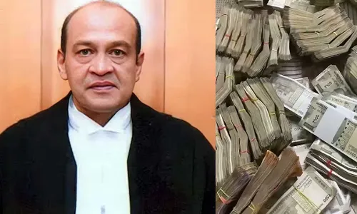 Delhi High Court judge : హైకోర్టు జడ్జి ఇంట్లో బయటపడిన నోట్ల కట్టలు Delhi High Court judge : హైకోర్టు జడ్జి ఇంట్లో బయటపడిన నోట్ల కట్టలు