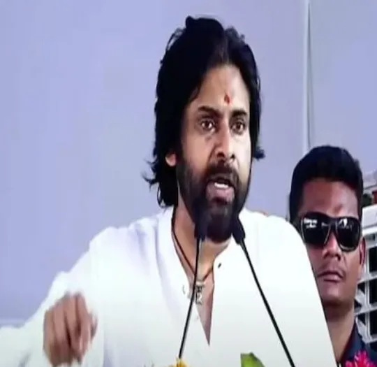 PAWAN: దేశం.. ఏపీ వైపు చూస్తోంది: పవన్ కల్యాణ్ PAWAN: దేశం.. ఏపీ వైపు చూస్తోంది: పవన్ కల్యాణ్