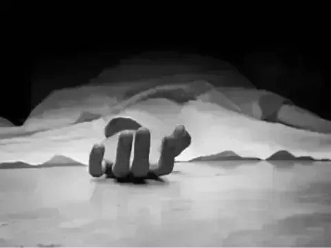 Suicide: ఢిల్లీ డీర్ పార్క్లో చెట్టుకు ఉరివేసుకుని టీనేజర్లు ఆత్మహత్య.. Suicide: ఢిల్లీ డీర్ పార్క్లో చెట్టుకు ఉరివేసుకుని టీనేజర్లు ఆత్మహత్య..