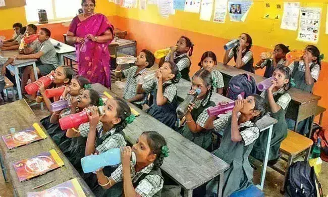CBN: పాఠశాలల్లో తప్పనిసరిగా వాటర్ బెల్: సీఎం