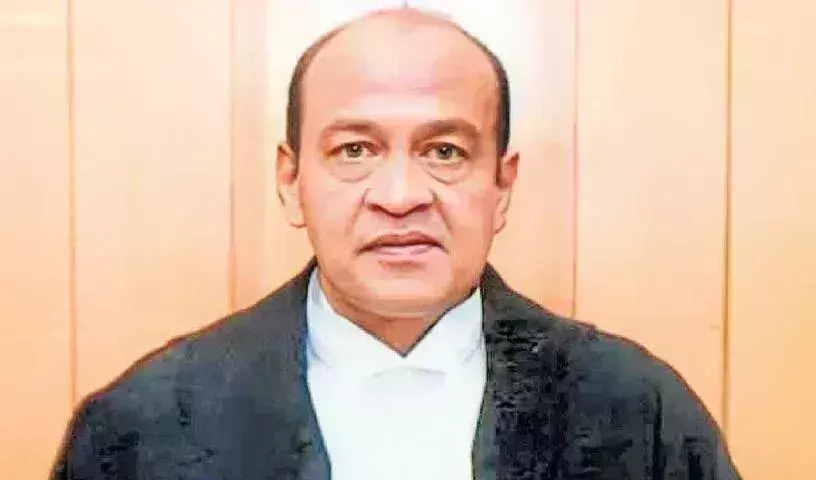Justice Varma: జస్టిస్ వర్మ బదిలీను అలహాబాద్కు పంపుతూ కొలీజియం నిర్ణయం Justice Varma: జస్టిస్ వర్మ బదిలీను అలహాబాద్కు పంపుతూ కొలీజియం నిర్ణయం