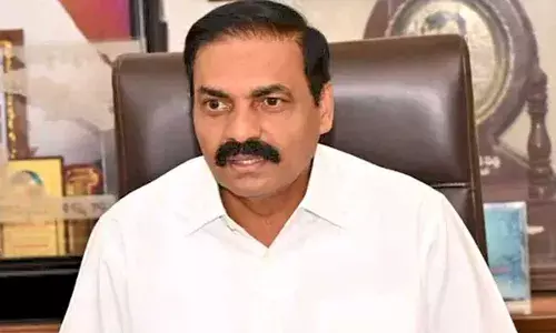AP : మాజీ మంత్రి కాకాణి గోవర్ధన్ రెడ్డిపై కేసు నమోదు AP : మాజీ మంత్రి కాకాణి గోవర్ధన్ రెడ్డిపై కేసు నమోదు