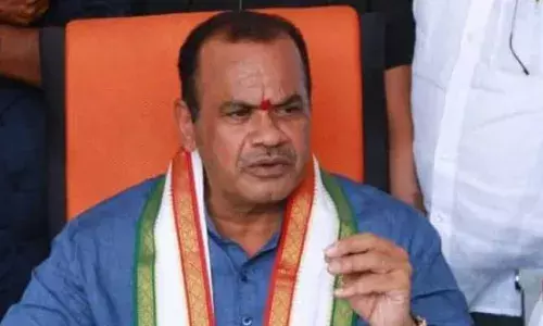 Minister Komatireddy : విదేశాల నుంచి ప్రభాకర్ రావు రాగానే కేసీఆర్ కుటుంబం జైలుకే Minister Komatireddy : విదేశాల నుంచి ప్రభాకర్ రావు రాగానే కేసీఆర్ కుటుంబం జైలుకే