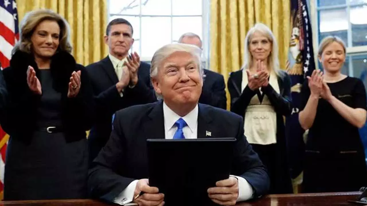 Trump Praises : భారత ఎన్నికల వ్యవస్థపై ట్రంప్ ప్రశంసలు.. ఎందుకంటే! Trump Praises : భారత ఎన్నికల వ్యవస్థపై ట్రంప్ ప్రశంసలు.. ఎందుకంటే!