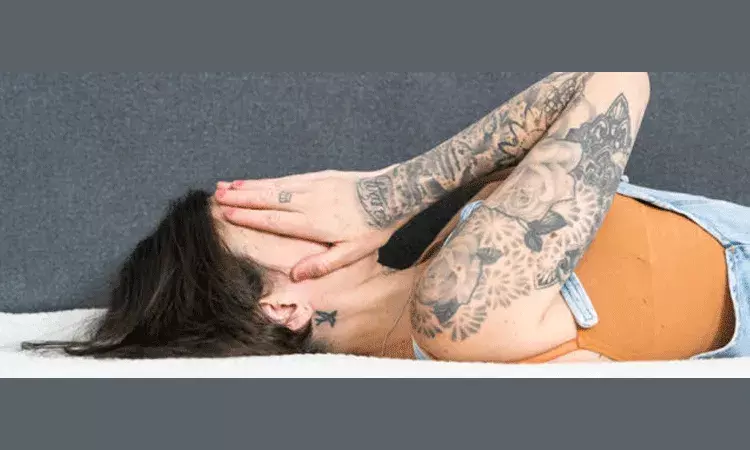 Tattoos: పెద్ద టాటూలతో క్యాన్సర్.. కొత్త అధ్యయనం హెచ్చరిక Tattoos: పెద్ద టాటూలతో క్యాన్సర్.. కొత్త అధ్యయనం హెచ్చరిక