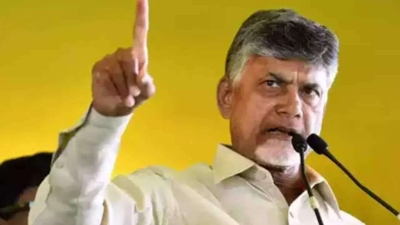 CM Chandrababu : టీడీపీతో పెట్టుకుంటే కాలగర్భంలో కలిసిపోతారు : చంద్రబాబు CM Chandrababu : టీడీపీతో పెట్టుకుంటే కాలగర్భంలో కలిసిపోతారు : చంద్రబాబు
