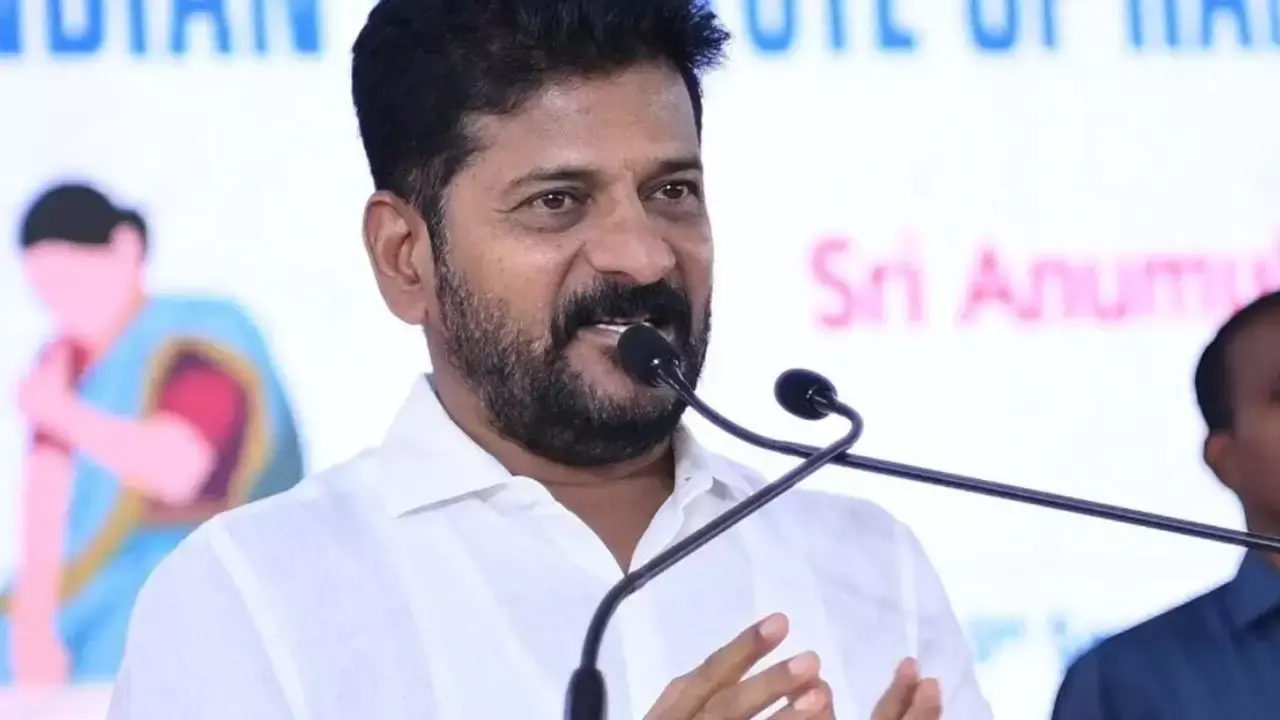 CM Revanth Reddy : హిందూ, ముస్లిం వేడుకలకు ఒకేరోజు సీఎం రేవంత్ హాజరు