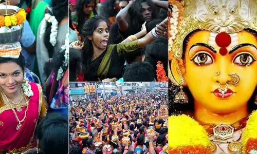 Kakinada District : పెద్దాపురం నూకాలమ్మ జాతరలో భక్తుల సందడి