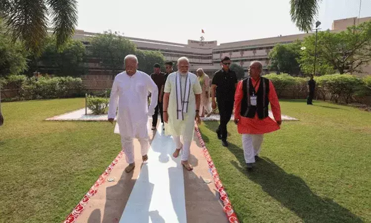 ఆర్‌ఎస్‌ఎస్ చీఫ్ ను కలిసిన ప్రధాని.. సెప్టెంబర్‌లో పదవీ విరమణ: సంజయ్ రౌత్ కామెంట్