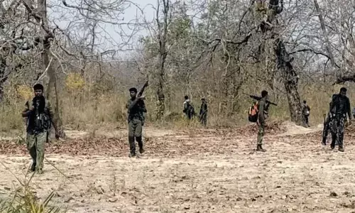 ఛత్తీస్గఢ్ ఎన్కౌంటర్లో మహిళా నక్సలైట్ మృతి ఛత్తీస్గఢ్ ఎన్కౌంటర్లో మహిళా నక్సలైట్ మృతి