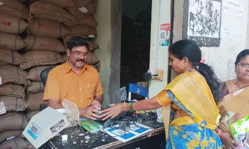 TG: పేదోడి కంచంలో సన్న బియ్యం బువ్వ TG: పేదోడి కంచంలో సన్న బియ్యం బువ్వ